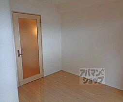 近鉄京都線 上鳥羽口駅 徒歩2分の賃貸マンション 5階1Kのリビング/ダイニング