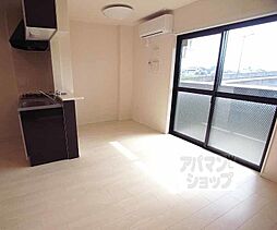 京阪宇治線 六地蔵駅 徒歩5分の賃貸マンション 1階1LDKのリビング/ダイニング