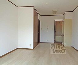 京阪本線 伏見稲荷駅 徒歩2分の賃貸アパート 1階ワンルームのリビング/ダイニング