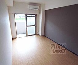 近鉄京都線 伏見駅 徒歩10分の賃貸マンション 1階1Kのリビング/ダイニング