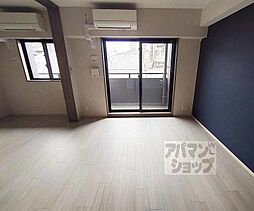 京都市営烏丸線 烏丸御池駅 徒歩8分の賃貸マンション 3階1LDKのリビング/ダイニング