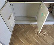 キッチン下にもたくさん収納できます