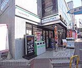 ファミリーマートＴＳＵＴＡＹＡ桃山店まで200m