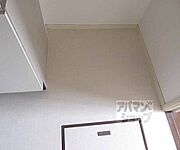 キッチン横に冷蔵庫を置けます