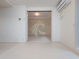 AIFLAT MEJIRO 101 1階1LDKのリビング/ダイニング