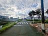 外観：前面道路含む現地写真