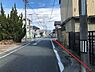 外観：前面道路含む現地写真