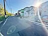 外観：前面道路含む現地写真