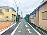 外観：前面道路含む現地写真