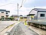 外観：前面道路含む現地写真
