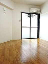 第23クリスタルマンション 1階1Kのリビング/ダイニング