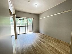 シャトー美堀台 1階3LDKのリビング/ダイニング