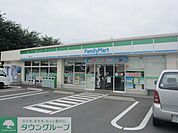 ファミリーマート昭島中神町店 徒歩3分。コンビニ 240m