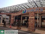 マルフジ千ヶ瀬店 徒歩15分。スーパー 1160m