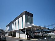 拝島駅 350m