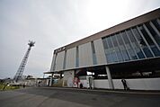 駅前 800m