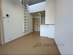 カーサ・モデルノII 2階1DKのリビング/ダイニング