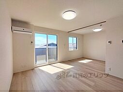 近鉄奈良線 新大宮駅 徒歩18分の賃貸アパート 3階3LDKのリビング/ダイニング