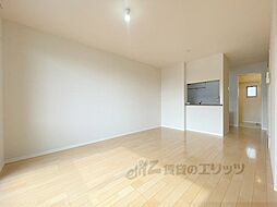 近鉄南大阪線 高田市駅 徒歩5分の賃貸アパート 2階2LDKのリビング/ダイニング