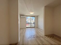 近鉄南大阪線 高田市駅 徒歩5分の賃貸アパート 2階2LDKのリビング/ダイニング