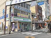 ファミリーマート　近鉄郡山駅前店まで650メートル