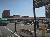 デイリーカナートイズミヤ　新大宮店まで320メートル