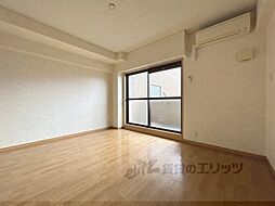 リーガパレス 210 2階ワンルームのリビング/ダイニング