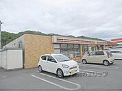 セブンイレブン　平群平等寺店まで600メートル