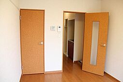 レオパレスＶ　Ｆｉｅｌｄ 108 1階1Kのリビング/ダイニング