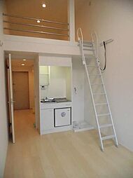 パインズデフィIII 101 1階ワンルームのリビング/ダイニング