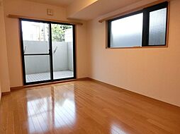 ルーブル新宿西落合伍番館 104 1階1Kのリビング/ダイニング