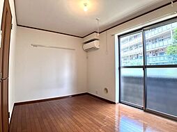 ヴィルクレールII 205 2階1Kのリビング/ダイニング