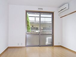 ヴァリエI 209 2階1Kのリビング/ダイニング