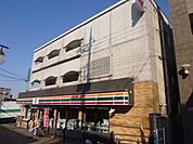 セブンイレブン 349m