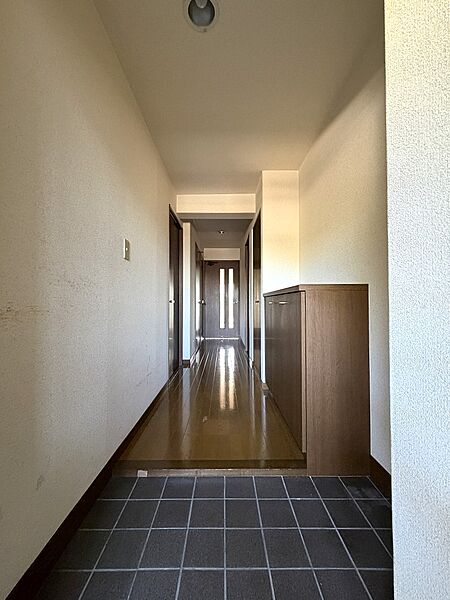 玄関を拡大表示