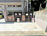 外観：敷地内にゴミ置き場を設置。共用部まで管理が行き届いており、快適で気持ちの良い住環境が保たれています。
