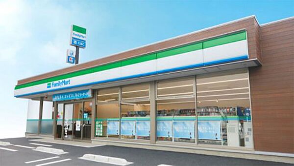 画像17:【コンビニエンスストア】ファミリーマート 高松御厩町店まで786ｍ