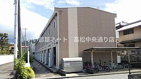 レオパレスクリスマスローズ 208 ｜ 香川県坂出市青葉町（賃貸アパート1K・2階・26.00㎡） その1