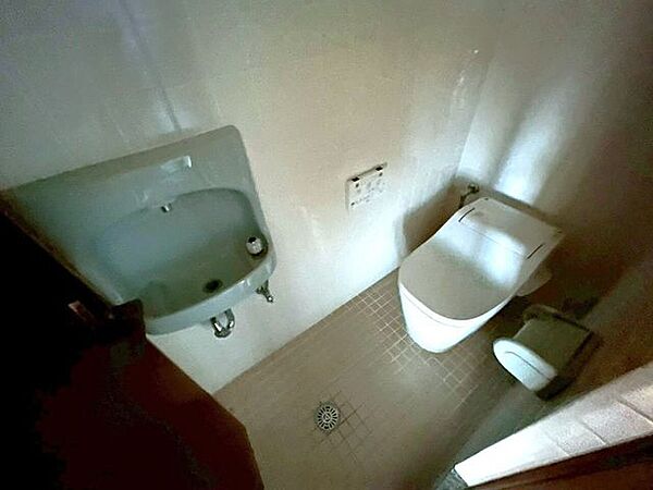 トイレを拡大表示