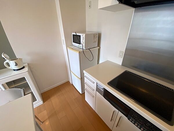 画像8:キッチン別角度です。冷蔵庫を置くスペースもあります！