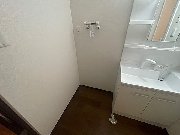 画像24:洗濯機はこちらの脱衣所に置くことができます！