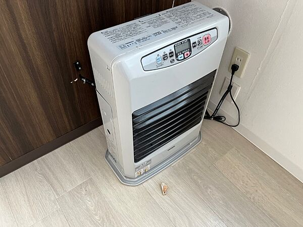 画像14:灯油暖房です。札幌の寒い冬もこれで大丈夫！