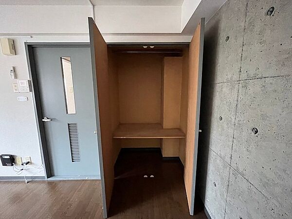 画像13:寝室の収納です。部屋がすっきり片付きます。