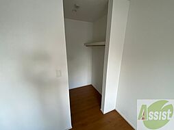 収納もバッチリあるのでお部屋が片付きますよ！