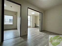 アルファコスモ2 3階2DKのリビング/ダイニング