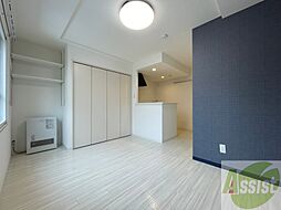 フロスプローヴァ 2階1Kのリビング/ダイニング