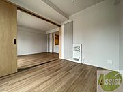 寝室です。部屋をどう使うかはあなた次第です！