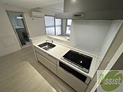キッチンはスペースも広々していて使いやすそうですよ！