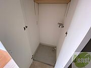 もちろん洗濯機置場は室内にあるので、いつでも洗濯できますよ～