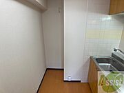 こちらに冷蔵庫を置けます。調理時の動線もばっちり効率的。